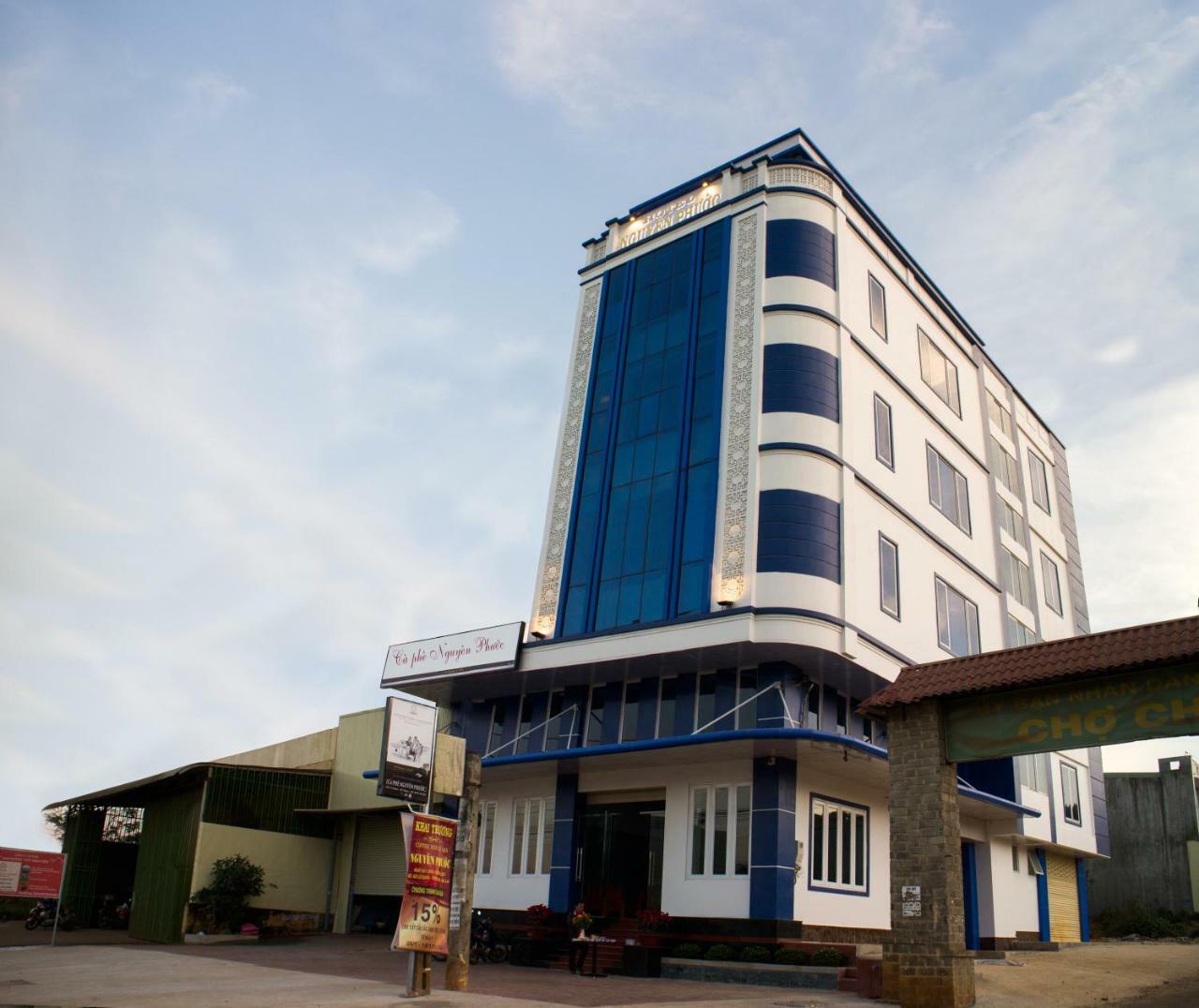 Hotel Nguyen Phuoc Pleiku Exteriér fotografie